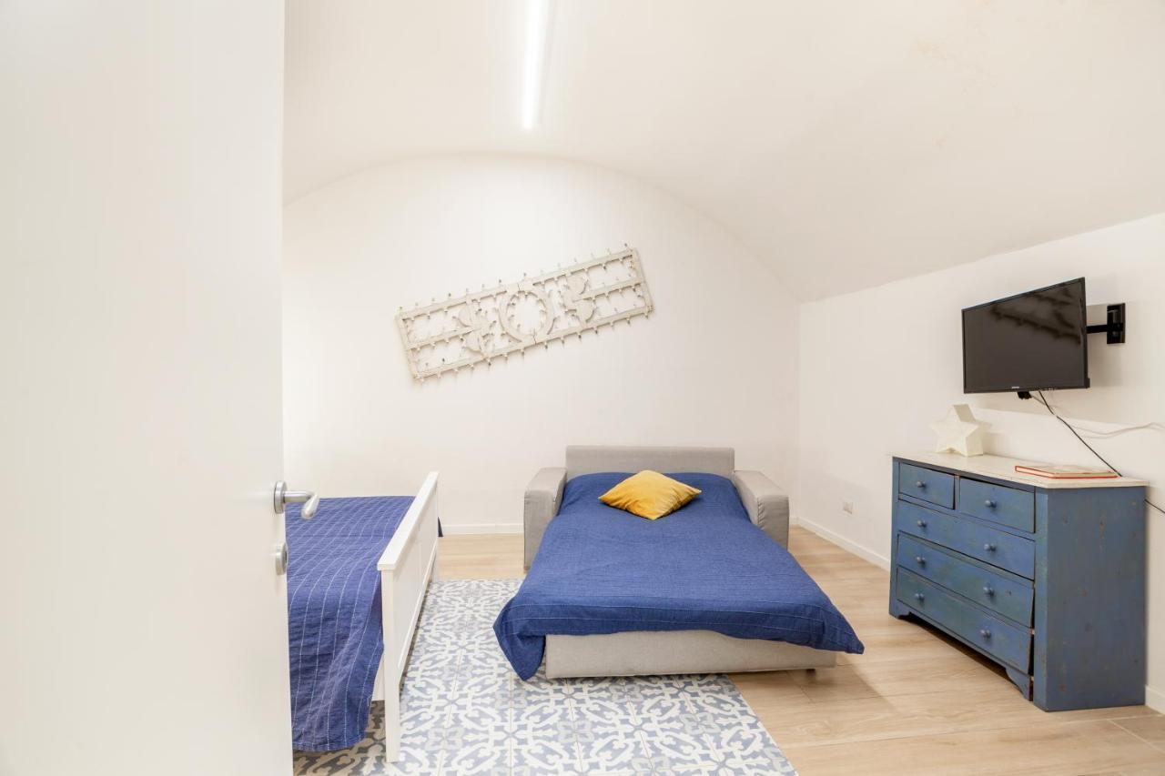 La Casetta Lovely Apartment In Bari Vecchia Bagian luar foto